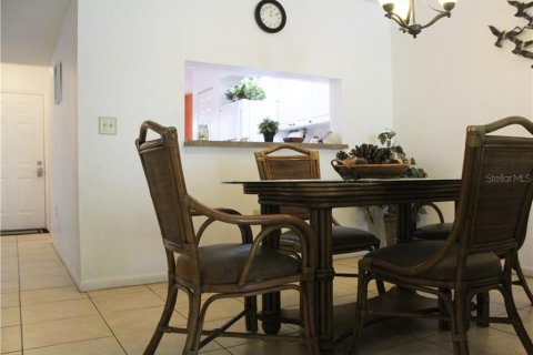Condo in Bradenton, Florida, 2 bedrooms  № 213422 - photo 8