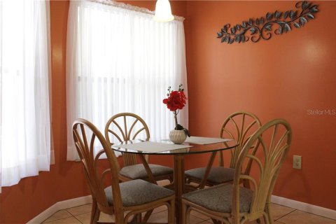 Condo in Bradenton, Florida, 2 bedrooms  № 213422 - photo 4