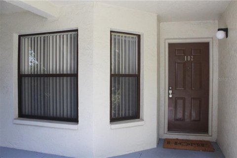 Condo in Bradenton, Florida, 2 bedrooms  № 213422 - photo 3