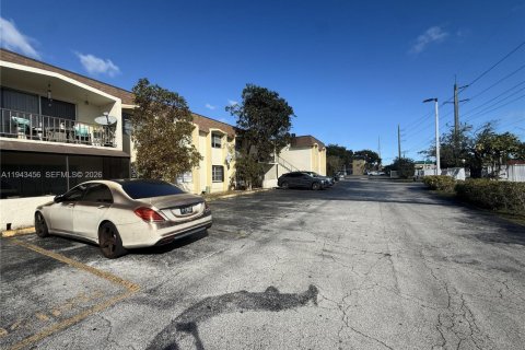 Condominio en venta en Miami, Florida, 2 dormitorios, 78.04 m2 № 2088773 - foto 9