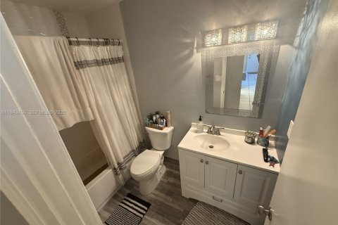 Condominio en venta en Miami, Florida, 2 dormitorios, 78.04 m2 № 2088773 - foto 7