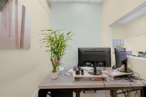 Commercial property in Homestead, Florida № 1775901 - photo 20