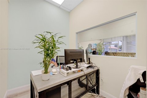 Commercial property in Homestead, Florida № 1775901 - photo 19