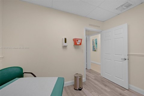 Commercial property in Homestead, Florida № 1775901 - photo 28