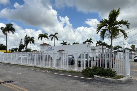 Commercial property in Homestead, Florida № 1775901 - photo 3