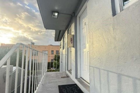 Villa ou maison à louer à Miami, Floride: 1 chambre, 56.95 m2 № 1993316 - photo 6