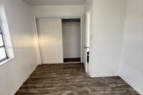 Villa ou maison à louer à Miami, Floride: 1 chambre, 56.95 m2 № 1993316 - photo 9