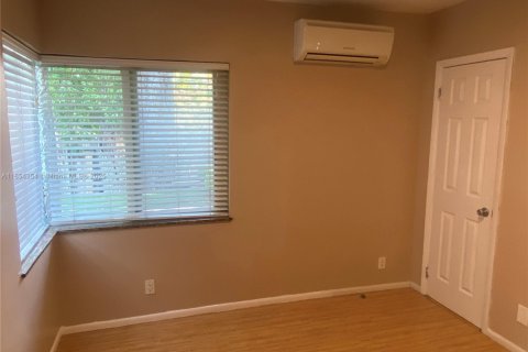 Villa ou maison à louer à Fort Lauderdale, Floride: 1 chambre, 61.32 m2 № 1872064 - photo 18