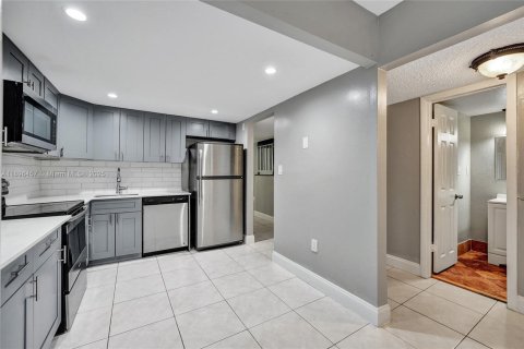 Copropriété à vendre à Coral Springs, Floride: 2 chambres, 125.42 m2 № 1948147 - photo 10
