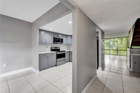 Copropriété à vendre à Coral Springs, Floride: 2 chambres, 125.42 m2 № 1948147 - photo 5