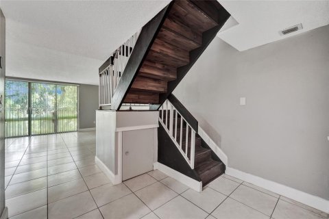 Copropriété à vendre à Coral Springs, Floride: 2 chambres, 125.42 m2 № 1948147 - photo 19