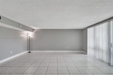 Copropriété à vendre à Coral Springs, Floride: 2 chambres, 125.42 m2 № 1948147 - photo 27