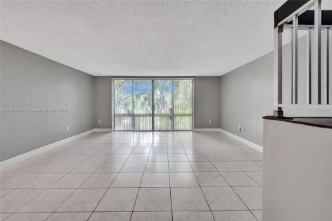 Copropriété à vendre à Coral Springs, Floride: 2 chambres, 125.42 m2 № 1948147 - photo 20