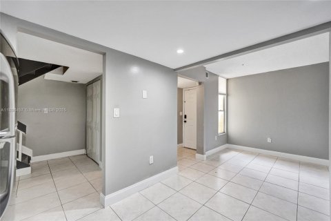 Copropriété à vendre à Coral Springs, Floride: 2 chambres, 125.42 m2 № 1948147 - photo 17