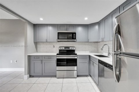 Copropriété à vendre à Coral Springs, Floride: 2 chambres, 125.42 m2 № 1948147 - photo 14