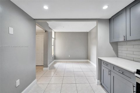 Copropriété à vendre à Coral Springs, Floride: 2 chambres, 125.42 m2 № 1948147 - photo 18