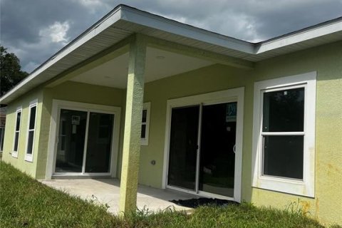 House in Leesburg, Florida 4 bedrooms, 166.02 sq.m. № 1874022 - photo 2
