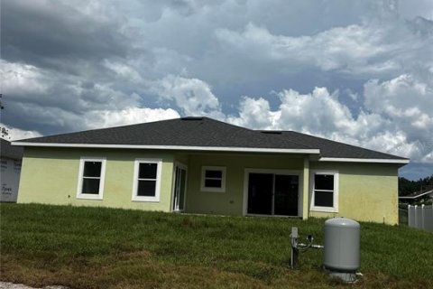 House in Leesburg, Florida 4 bedrooms, 166.02 sq.m. № 1874022 - photo 1