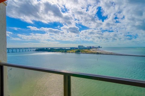 Condo in Clearwater, Florida, 3 bedrooms  № 1554644 - photo 2