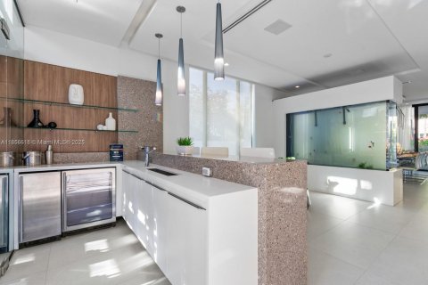 Villa ou maison à louer à Fort Lauderdale, Floride: 5 chambres, 562.8 m2 № 2194487 - photo 21