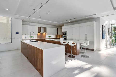 Villa ou maison à louer à Fort Lauderdale, Floride: 5 chambres, 562.8 m2 № 2194487 - photo 20