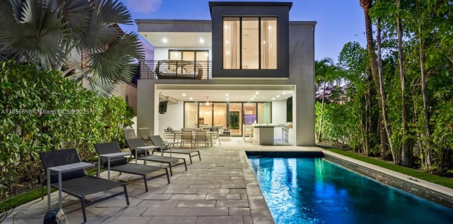Villa ou maison à Fort Lauderdale, Floride 5 chambres, 562.8 m2 № 2194487