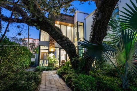 Villa ou maison à louer à Fort Lauderdale, Floride: 5 chambres, 562.8 m2 № 2194487 - photo 12