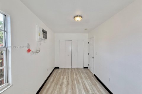 Снять в аренду виллу или дом в Майами, Флорида 2 спальни, 135.36м2, № 1989391 - фото 12