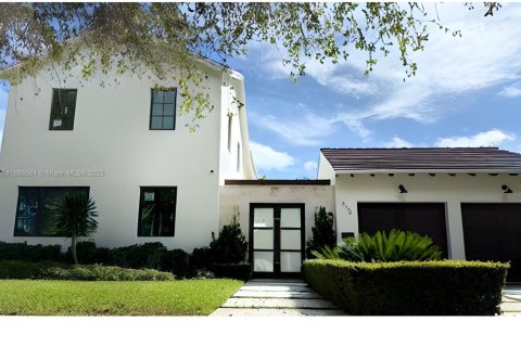 Дом в Корал-Гейблс, Флорида 5 спален, 319.58м2 № 1945395