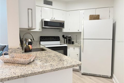Condominio en venta en Orlando, Florida, 2 dormitorios, 76.18 m2 № 1593246 - foto 8