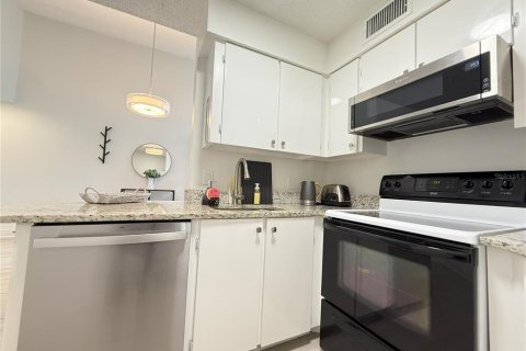 Condominio en venta en Orlando, Florida, 2 dormitorios, 76.18 m2 № 1593246 - foto 7
