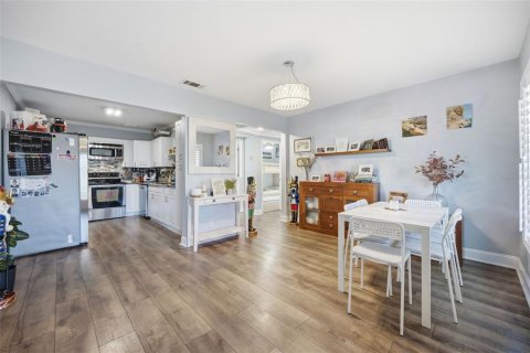 Villa ou maison à louer à Tampa, Floride: 3 chambres, 151.24 m2 № 2148724 - photo 10