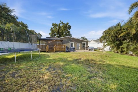 Villa ou maison à louer à Tampa, Floride: 3 chambres, 151.24 m2 № 2148724 - photo 24