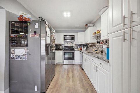 Villa ou maison à louer à Tampa, Floride: 3 chambres, 151.24 m2 № 2148724 - photo 7