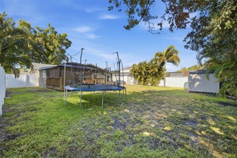 Villa ou maison à louer à Tampa, Floride: 3 chambres, 151.24 m2 № 2148724 - photo 23