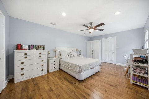Villa ou maison à louer à Tampa, Floride: 3 chambres, 151.24 m2 № 2148724 - photo 16