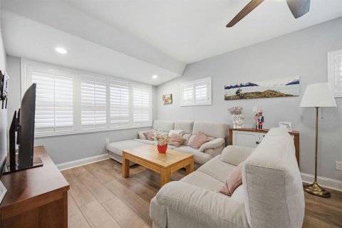 Villa ou maison à louer à Tampa, Floride: 3 chambres, 151.24 m2 № 2148724 - photo 4