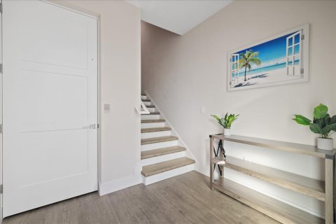 Touwnhouse à louer à Largo, Floride: 3 chambres, 224.82 m2 № 2234530 - photo 6