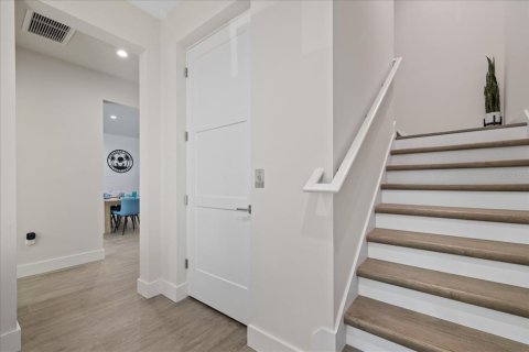 Touwnhouse à louer à Largo, Floride: 3 chambres, 224.82 m2 № 2234530 - photo 8