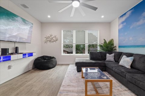 Touwnhouse à louer à Largo, Floride: 3 chambres, 224.82 m2 № 2234530 - photo 19