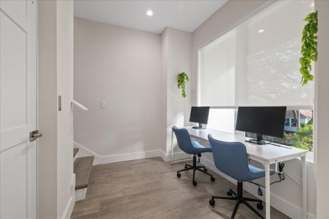 Touwnhouse à louer à Largo, Floride: 3 chambres, 224.82 m2 № 2234530 - photo 20