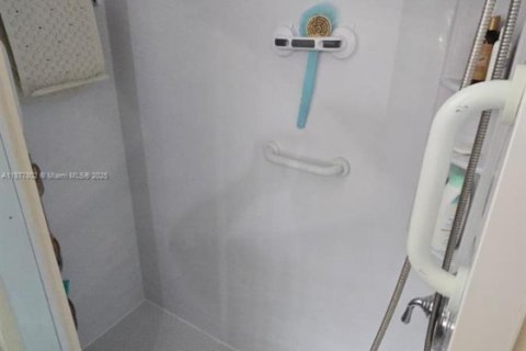 Купить виллу или дом в Майами, Флорида 4 спальни, 204.94м2, № 1977689 - фото 22