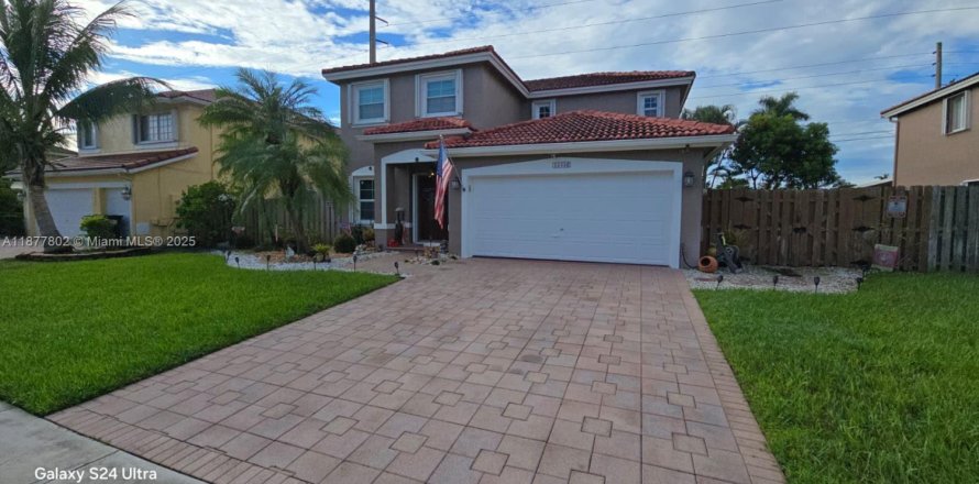 Дом в Майами, Флорида 4 спальни, 204.94м2 № 1977689