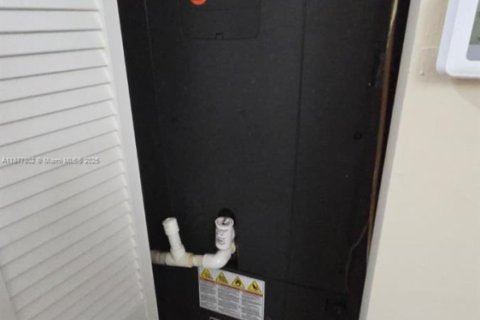 Купить виллу или дом в Майами, Флорида 4 спальни, 204.94м2, № 1977689 - фото 29