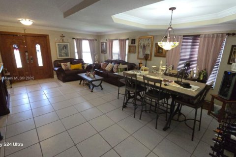 Купить виллу или дом в Майами, Флорида 4 спальни, 204.94м2, № 1977689 - фото 4