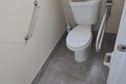 Купить виллу или дом в Майами, Флорида 4 спальни, 204.94м2, № 1977689 - фото 24