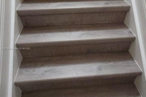 Купить виллу или дом в Майами, Флорида 4 спальни, 204.94м2, № 1977689 - фото 10