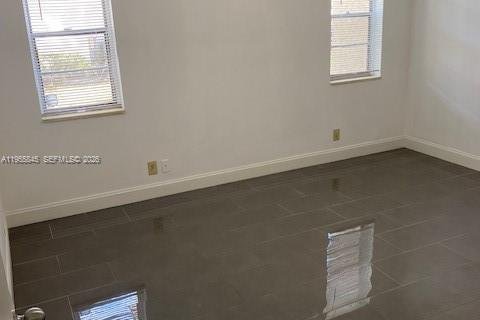 Снять в аренду кондоминиум в Норт-Лодердейл, Флорида 2 спальни, 93.83м2, № 2009836 - фото 9