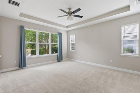 House in DeLand, Florida 4 bedrooms, 331.48 sq.m. № 2196062 - photo 18