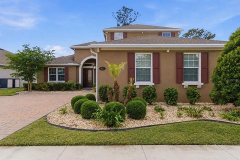 House in DeLand, Florida 4 bedrooms, 331.48 sq.m. № 2196062 - photo 2